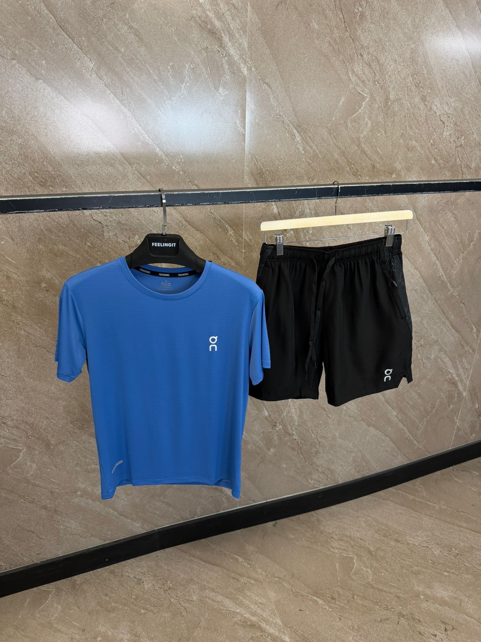 8e9a4b2a-6fbe-470b-8e65-ce891e4c1b43-6 Oncloudtilt Set Blue & Black - Afbeelding 1