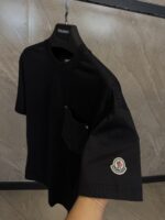 Moncler Pocket T-Shirt Black With Side Logo - Afbeelding 2