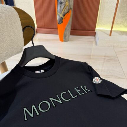 Moncler T-Shirts Green Text Side Logo