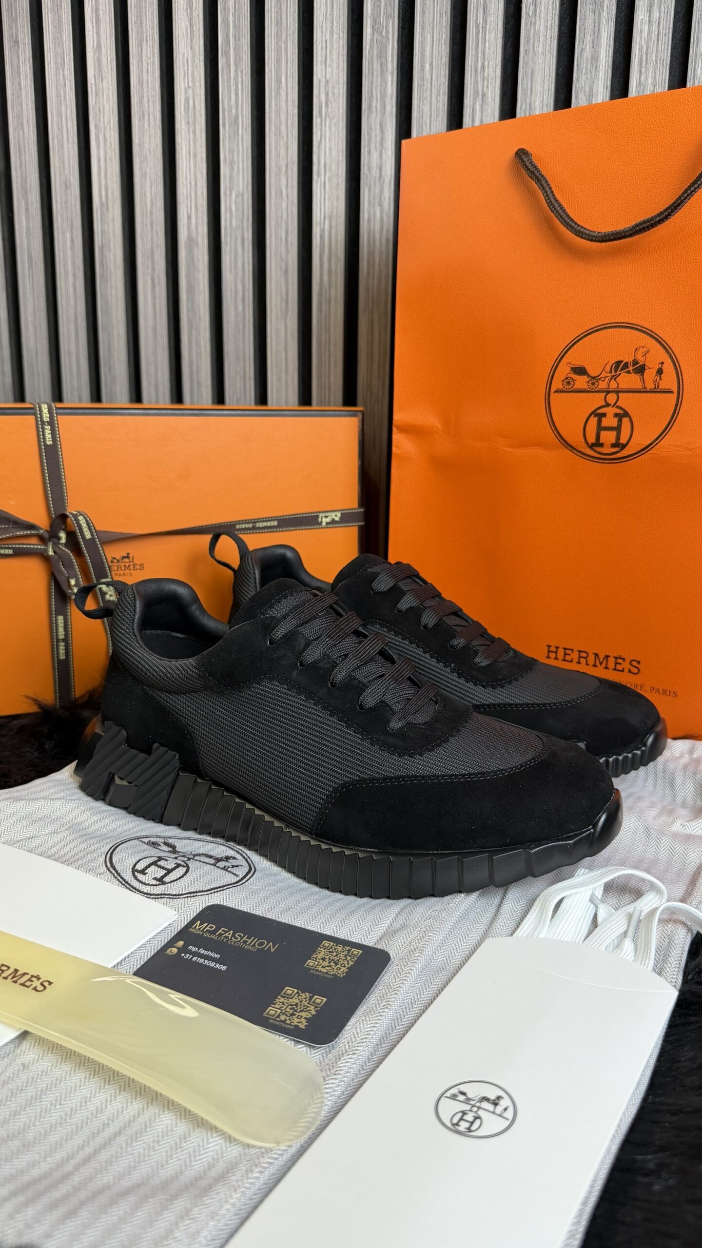 img_1110 Hermès Bouncing Sneaker Black on Black - Afbeelding 1