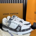 Louis Vuitton Trainers Grey