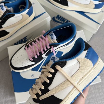 Nike Jordan 1 Low Travis Scott