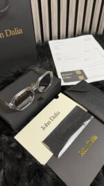 John Dalia Project05 Transparent With Dark Glasses - Afbeelding 3