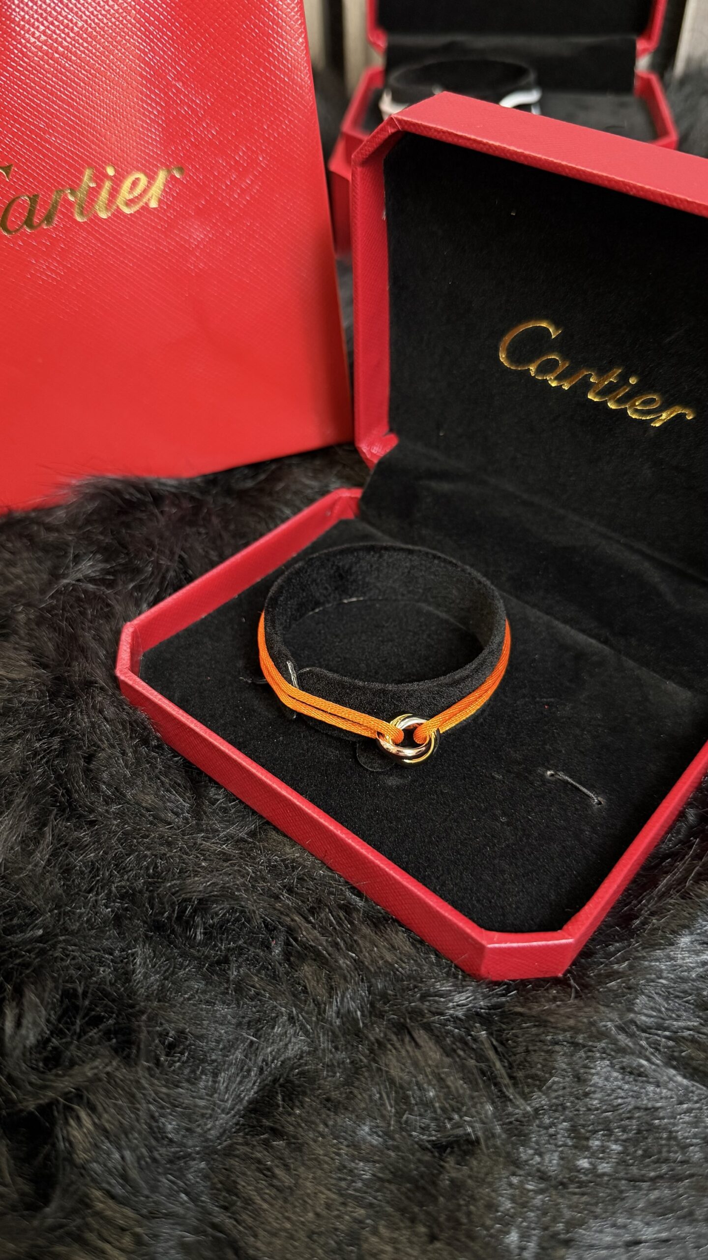 img_1584 Cartier Trinity Bracelet Orange - Afbeelding 1