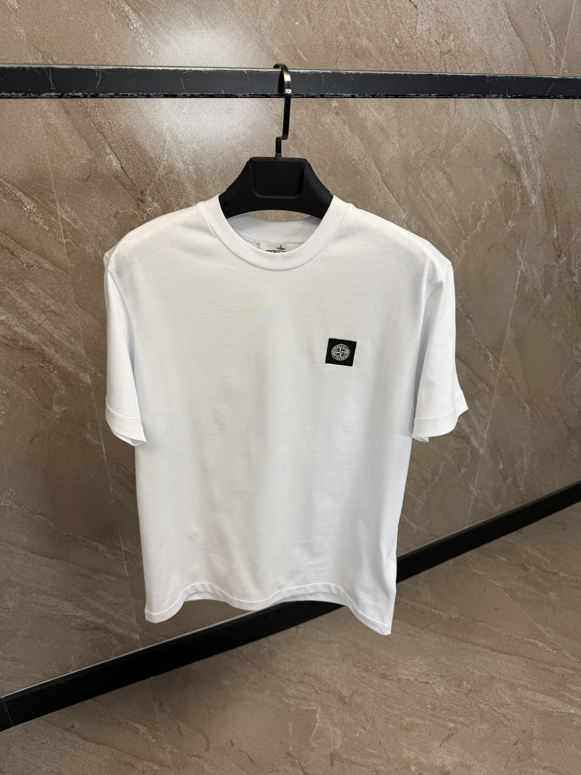 img_2448 Stone Island White T-Shirt Black Logo - Afbeelding 1