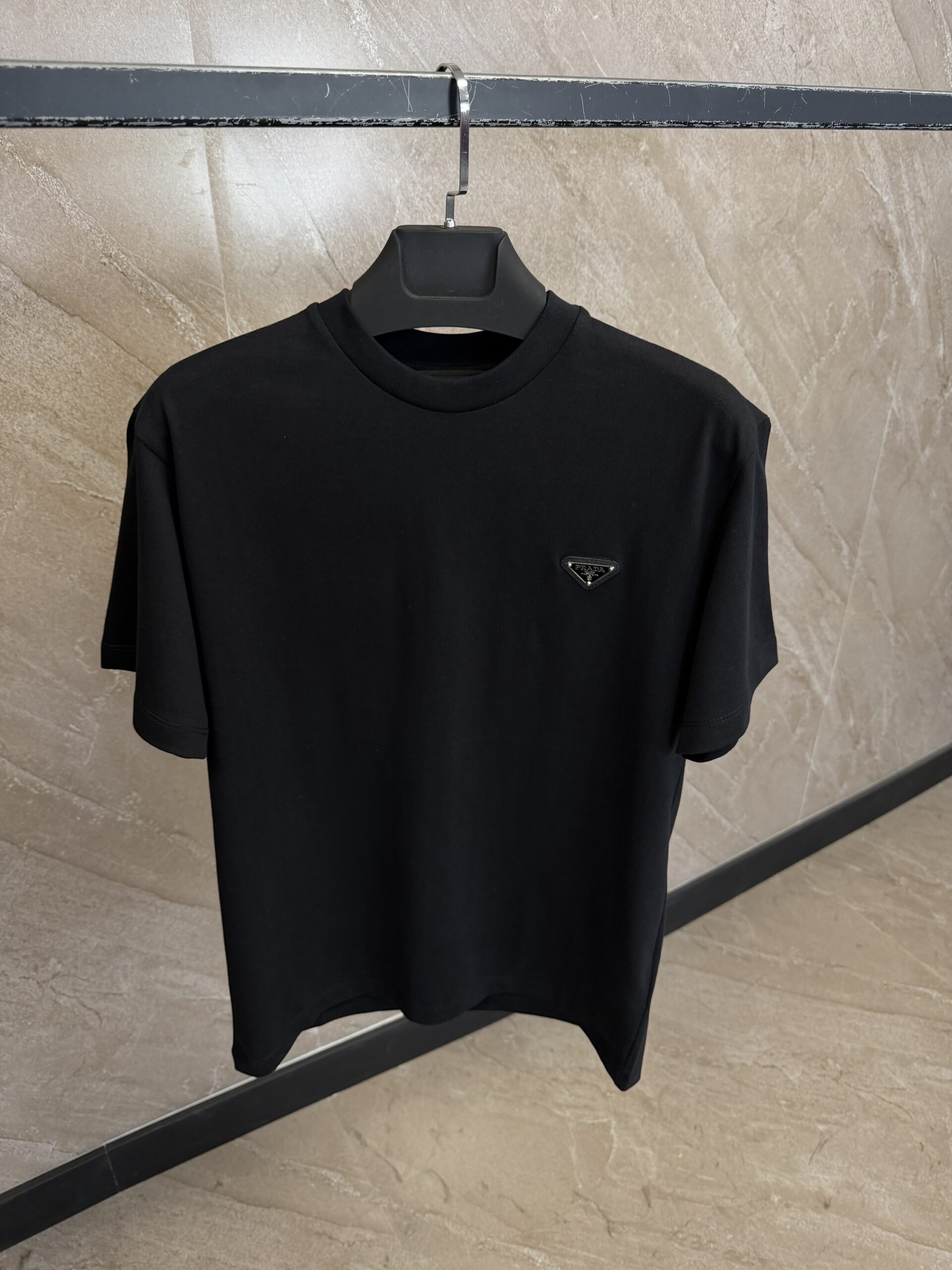 img_2457 Prada Black T-Shirt - Afbeelding 1
