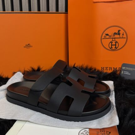 Hermès Chypre Sandal Black