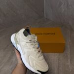 Louis Vuitton LV Runner Tatic Beige Sneaker Beige