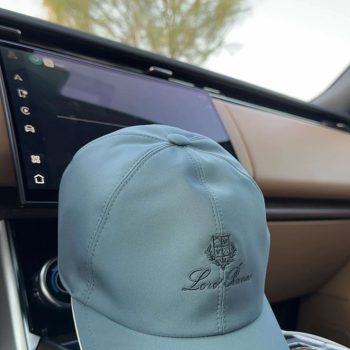 caps